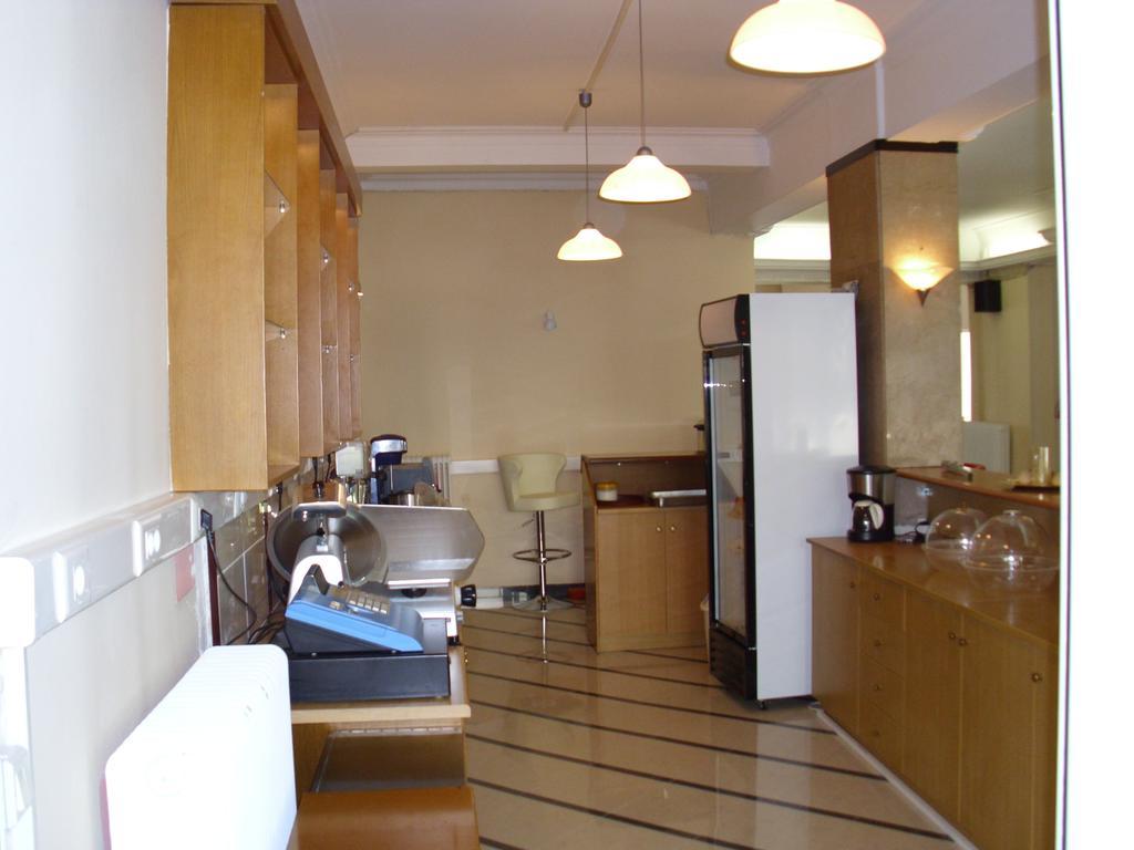 Hotel Cybele Pefki Athens Exterior photo