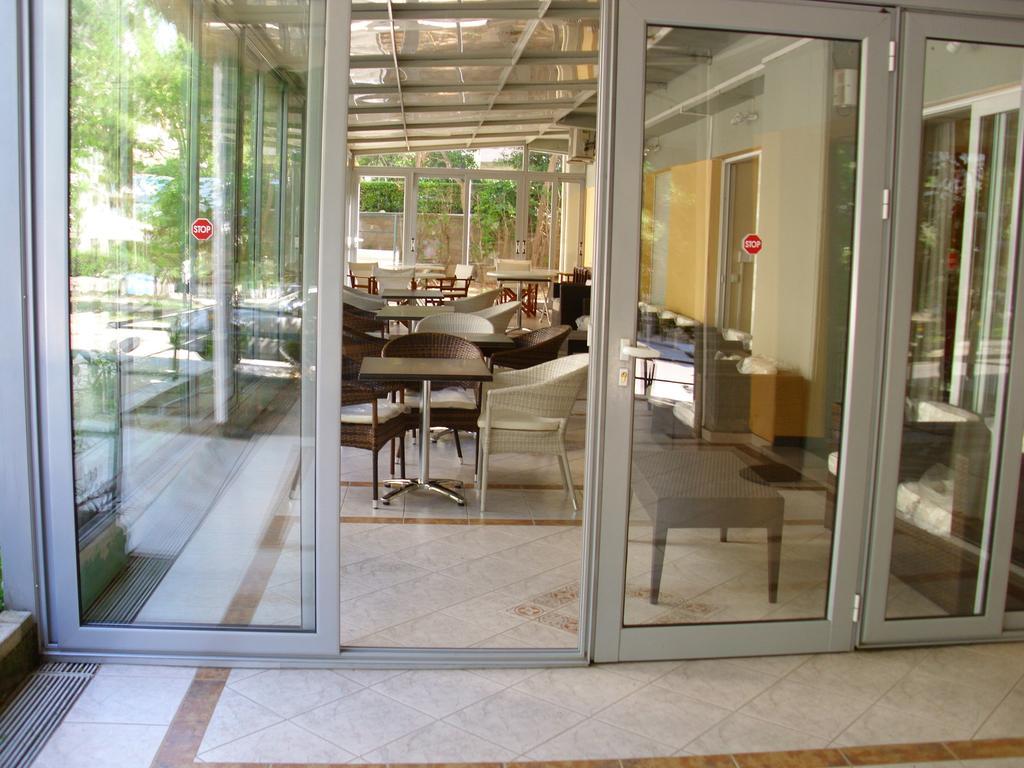 Hotel Cybele Pefki Athens Exterior photo