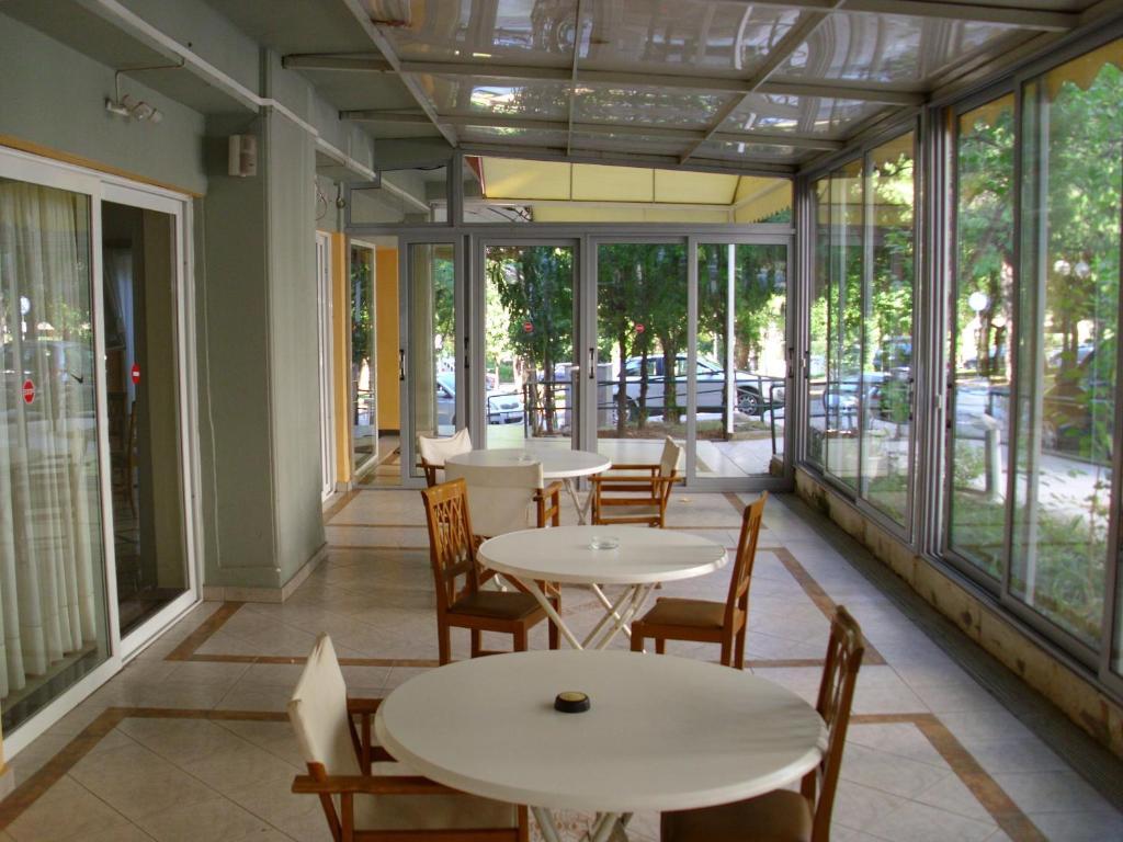 Hotel Cybele Pefki Athens Exterior photo